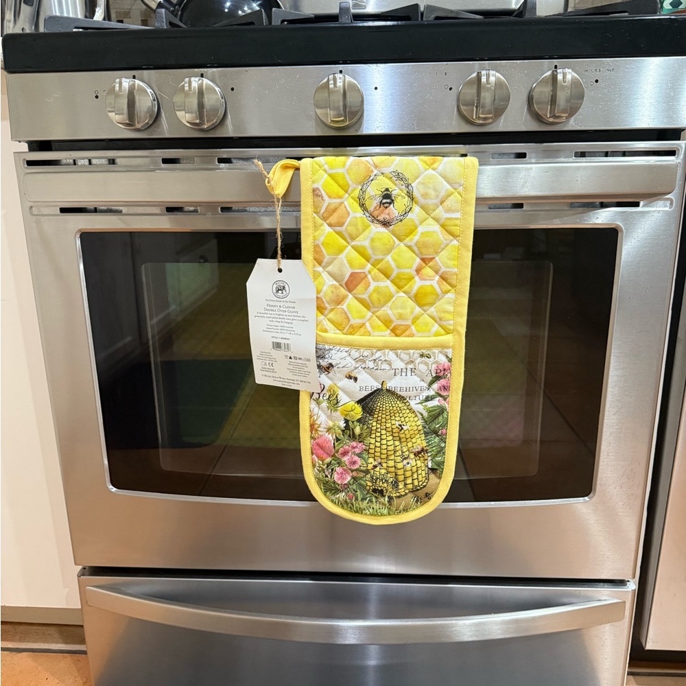 Yellow Kitchen pot holders with Modern Design